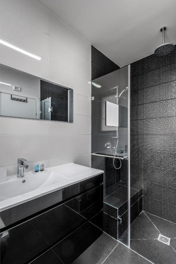 Modern & Bright 3 Bdr Close To The Beach Тел Авив Екстериор снимка